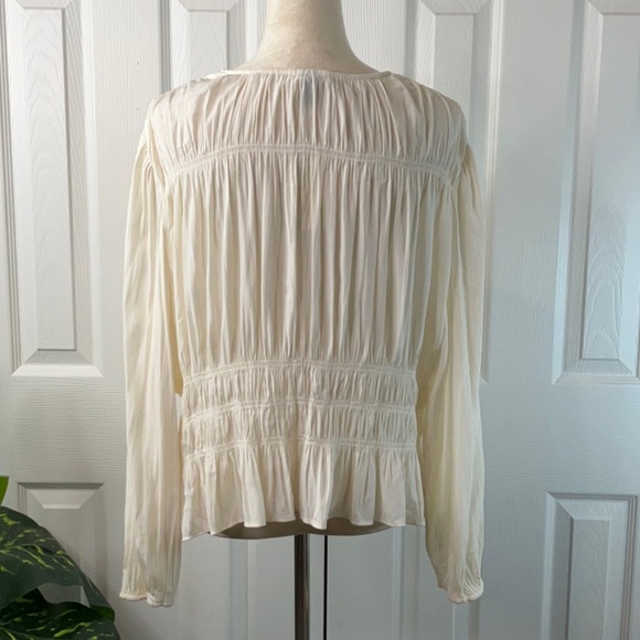 Universal Thread - Womens Flutter Long Sleeve Blouse Size XL - Picture 4 of 9